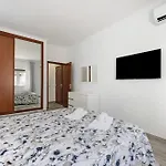 Casa Violeta * לאגוּ‏ש
