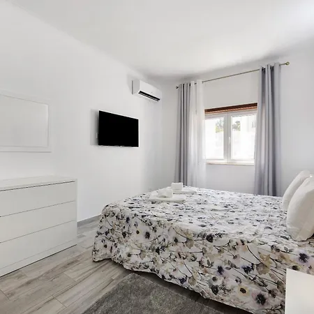 Casa Violeta * Lagos