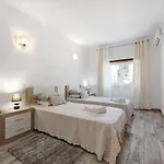 Casa Violeta * 라고스